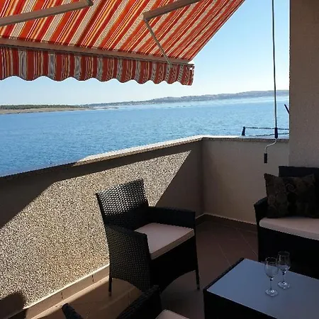 Summertime Apartmani Povljana Exterior photo