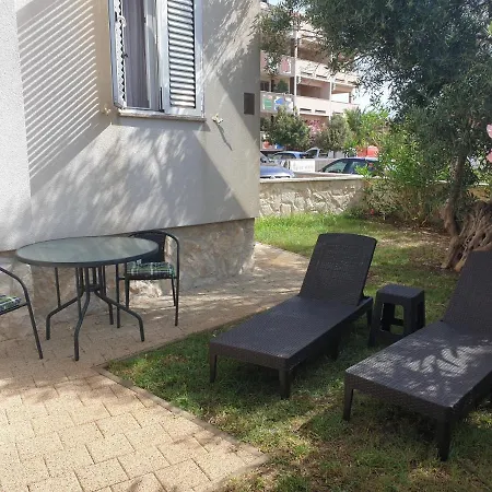 Summertime Apartmani Povljana Exterior photo